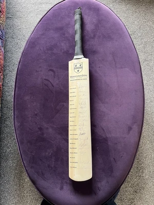 £50 • Buy Worcestershire CCC Signed Cricket Bat