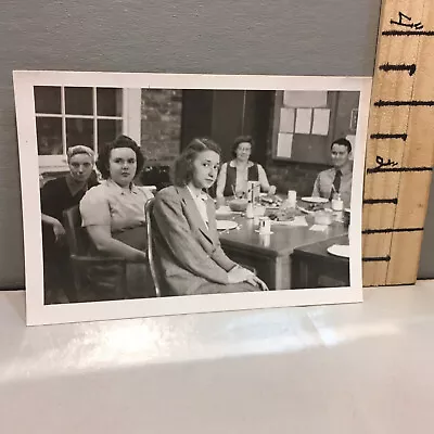 Vintage Photo 30's Women & Man Lunch In The Office O • $5.99