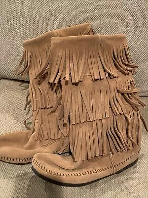 Minnetonka Womens 3 Layer Fringe Black Moccasin Boots Size 8 Excellent • $25.99