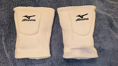 Mizuno  LR6 Volleyball Kneepads/Medium Size • $12.99