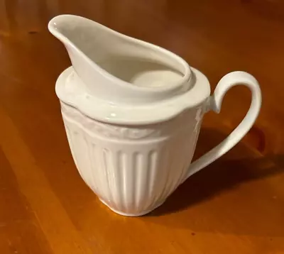 Mikasa Italian Countryside Creamer Stoneware DD900 White Excellent Condition • $14.99