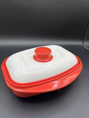 VTG RANGE MATE MICROWAVE GRILL Pan Steaks RED/WHITE RECTANGULAR Covered Dish • $19.99