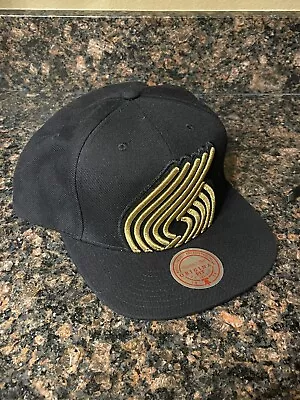 $12.40 • Buy Portland Trail Blazers Mitchell & Ness Black Gold Pop Original Snapback Hat