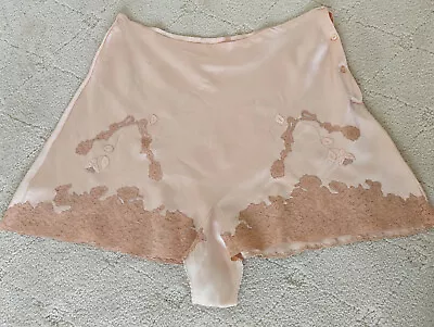 Antique 1930s Lingerie Pink Satin Tap Pants W/Side Buttons Lace & Embroidery  26 • $39.99