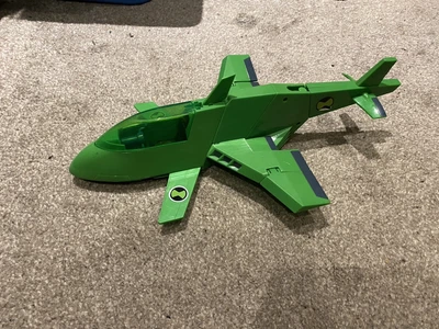 Ben 10 Spaceship • £15