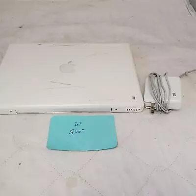 Vintage Apple Macbook Laptop Model A1181 White • $40