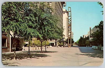 Vintage Postcard~ Mall & Mariposa Clock Tower~ Fresno California~ CA • $6.95