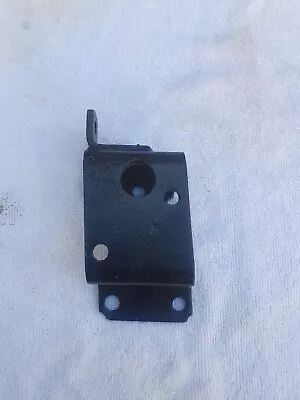 Holden HQ HJ HX HZ WB V8 Left Engine Mount Bracket Suit Factory Air Conditioning • $29