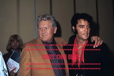 ELVIS PRESLEY 1969 Press Conference August 1969 Las Vegas 4x6 Photo With VERNON • $3.88