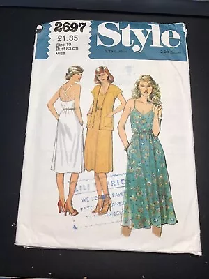 Vintage Sewing Pattern Style 2697 Dress Size 10 • £2.99