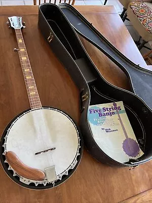 Hondo  Banjo HB75 5 String &  Case • $43.05