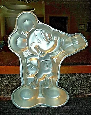 Wilton Mickey Mouse Cake Pan 1995 Disney Full Body Retired Vintage 2105-3601 • $9.85