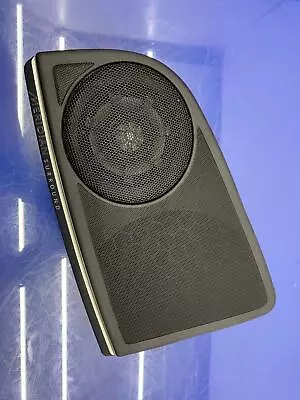 2010 - 2019 Jaguar Xj Left Rear Meridian Surround Speaker W/ Trim Dw9318808bb • $74.20