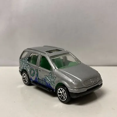 1998-2005 Mercedes ML 430 Collectible 1/64 Scale Diecast Diorama Model • $6.99