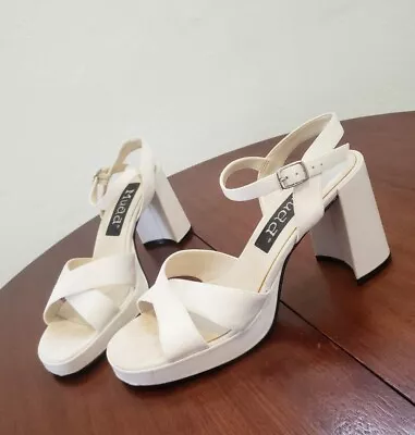 Vtg Y2k 90s Mudd Shalee 9.5 W White Platform Strappy Sandals Chunky Heels • $17