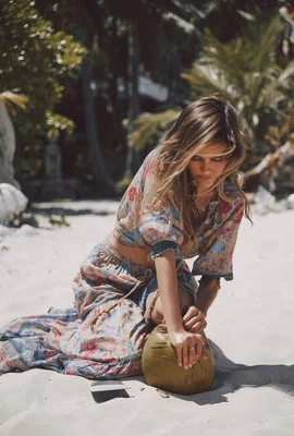 $89 • Buy Spell & The Gypsy Small Seashell Blouse