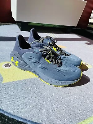 Men’s Under Armour Runners 9.5 US • $35