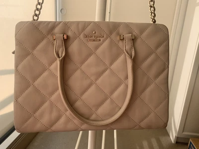 $135 • Buy Kate Spade Bag In Neutral/Cream Quilted Texture