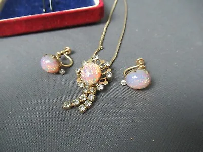Vintage Chow Sang Sang Jewelry Co - Van Dell Set Necklace & Earrings Opal  H3 Ld • $79.93