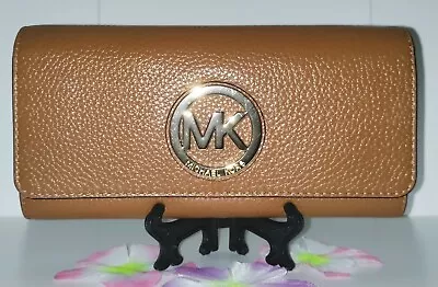 Auth💥EUC💥Michael Kors Fulton Luggage Soft Pbld Leather Continental Flap Wallet • $39.50