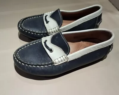 WAG W.A.G. Boy/girl Leather Mocassin/loafer SZ   (EU 30)  • $5.99