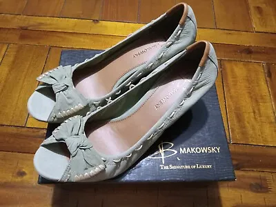 B. Makowsky Light Green Shoes Size 10M Woman's • $29