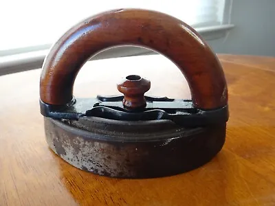 Vintage Miniature Sad Iron Polisher 4 3/4  • $12.95