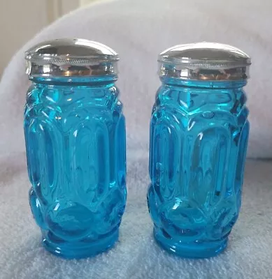 L E Smith Moon & Stars Blue Shakers • $10