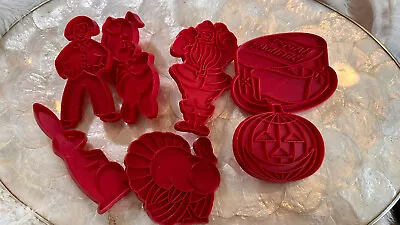 Vintage Set Of 7 Red Plastic Holiday Cookie Cutters With Handles. Pre- Owned • $2.50