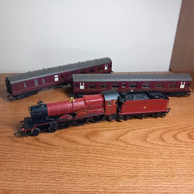 Harry Potter Hogwarts Express Locomotive 5972 + Carriages Special Edition • £195