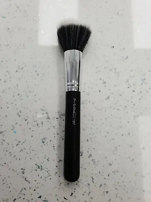 £11.99 • Buy Mac 187 Makeup Brush