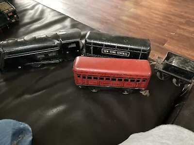 MARX Trains: 597 Commodore Vanderbilt Locomotive+Tender & Red Pullman Montclair • $99