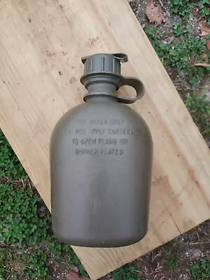 Vintage US Army Canteen 1970 • $3.95