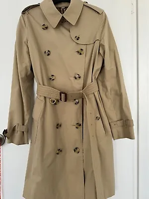 Burberry  Kensington Heritage ￼trench Coat • $2999