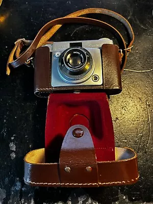 Vintage Ilford Sportsman Camera • £15