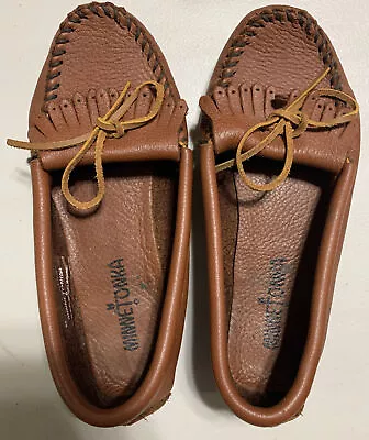 MINNETONKA KILTY MOCCASINS Women Sz 6 Brown Soft Pebbled Leather Driving Slip On • $19.99