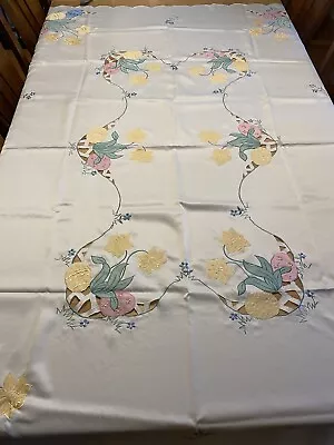 $15.60 • Buy Easter Tablecloth Blossoms & Blooms Embroidered Cut Out Applique Eggs Flowers