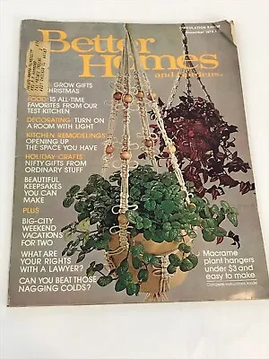 Vintage Better Homes And Gardens Magazine 1975 November Macrame Advertising Ads  • $9