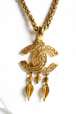 $1214.01 • Buy Chanel Womens Vintage CC Logo Clover Necklace
