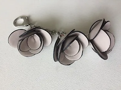 $9.99 • Buy Designer Guess Flawless Grey Silver Purse Charm & Key Chain 3 Charms Nwot *