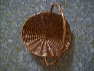 Vintage Woven Wicker Small Gathering Basket 10X9X8 Flower Basket Great Patina • $14.50