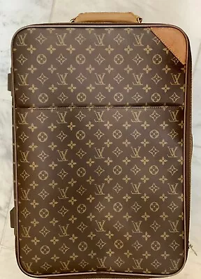 Louis Vuitton Pegase 55 • £750