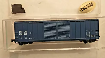 N Scale Roundhouse Milwaukee  Double Door  Box Car  MILW 156059 • $10.31