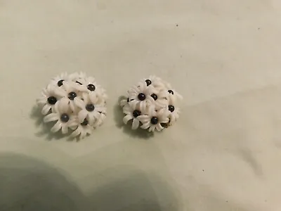 VTG White And Brown Flowers Huggie  Clip Earrings • $3