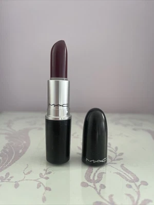 £4 • Buy M.A.C Lipstick Berry Shade Cremesheen Hang-up