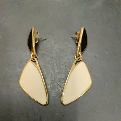 £15.73 • Buy Vintage Earrings 60's Enamel Off White And Black Triangle Gold Earrings