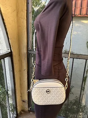 Michael Kors Women Ladies Light Cream Oval Crossbody Bag Purse Shoulder Handbag • $66.50