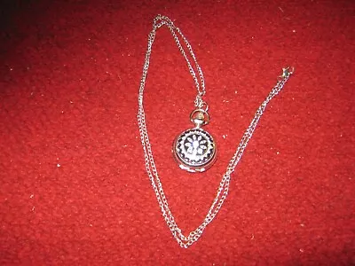 Locket Pendant Watch With 32  Chain • $9.99