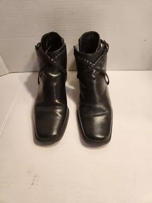 Michelle D Black Women Ankle Low Top Zipper  Boots Upper Leather Size 9 • $10