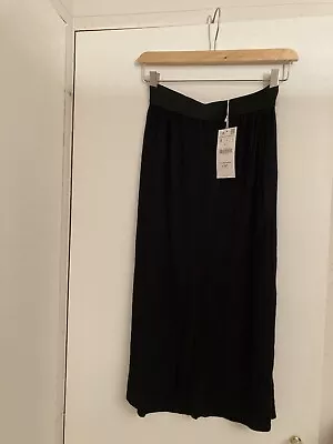 Zara Black Midi Skirt Size S-BNWT • £3.99